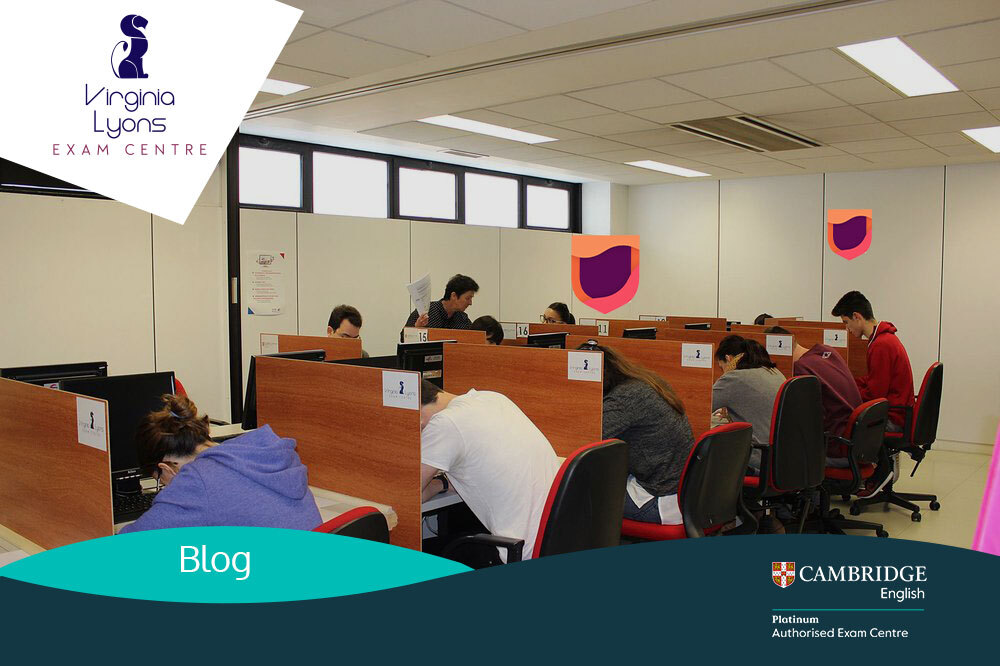 Candidatos realizando un examen Cambridge por ordenador en Virginia Lyons